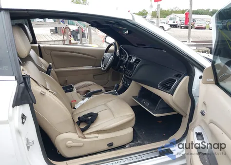 2011 Chrysler 200 Limited z USA, uszkodzony, nr VIN 1C3BC7EG6BN560615